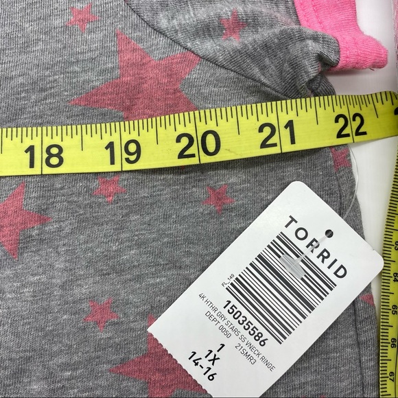 Torrid Women’s Pink Stars Grey V-Neck Ringer Tee - Picture 11 of 13
